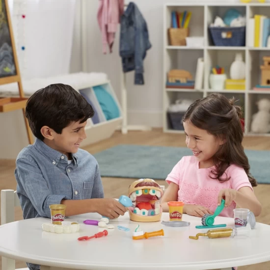 Set Play-Doh - Dentistul cu accesorii si dinti colorati