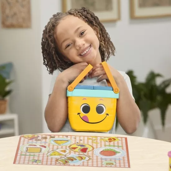 Set creativ Play-Doh picnic si forme Set creativ Play-Doh picnic si forme
