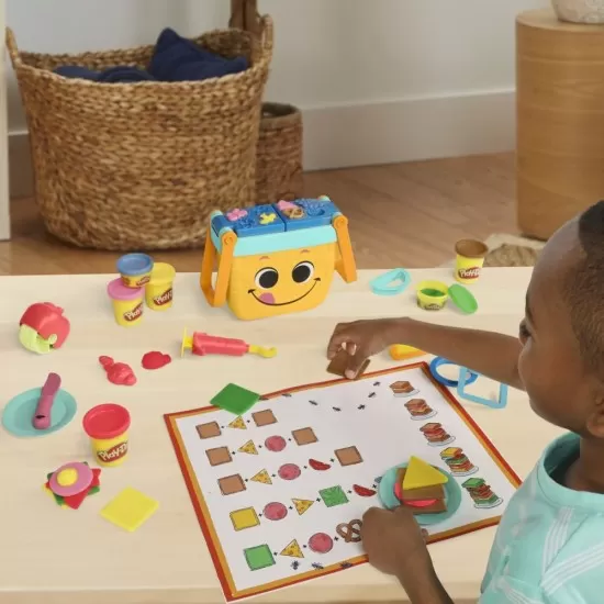 Set creativ Play-Doh picnic si forme Set creativ Play-Doh picnic si forme