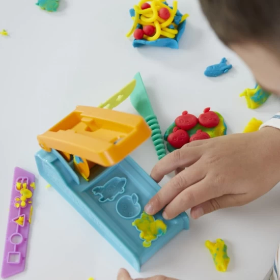 Set creativ Play-Doh Starters - Fabrica de distractie
