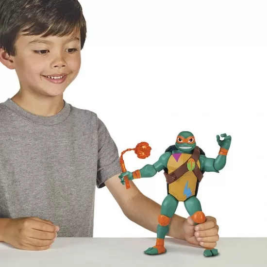 Figurina Michelangelo gigant cu accesorii de lupta Testoasele Ninja Figurina Michelangelo gigant cu accesorii de lupta Testoasele Ninja