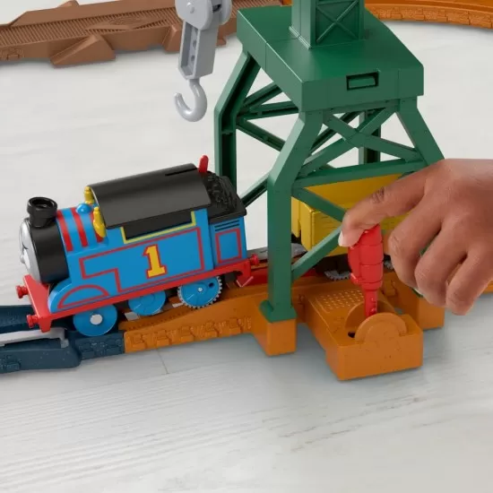 Set de joaca Thomas cu locomotiva Cranky motorizata si accesorii Set de joaca Thomas cu locomotiva Cranky motorizata si accesorii