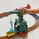 Set de joaca Thomas cu locomotiva Cranky motorizata si accesorii Set de joaca Thomas cu locomotiva Cranky motorizata si accesorii
