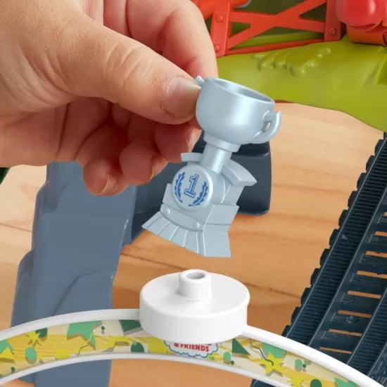 Set de joaca motorizat Thomas - Cursa Sodor Set de joaca motorizat Thomas - Cursa Sodor