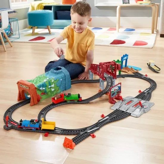 Set de joaca motorizat Thomas - Aventuri in Sodor Set de joaca motorizat Thomas - Aventuri in Sodor