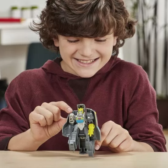 Robot Transformers Bumblebee seria Stealth Force Robot Transformers Bumblebee seria Stealth Force