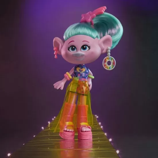 Figurina Trolls Satin Glam Deluxe Fashion Figurina Trolls Satin Glam Deluxe Fashion