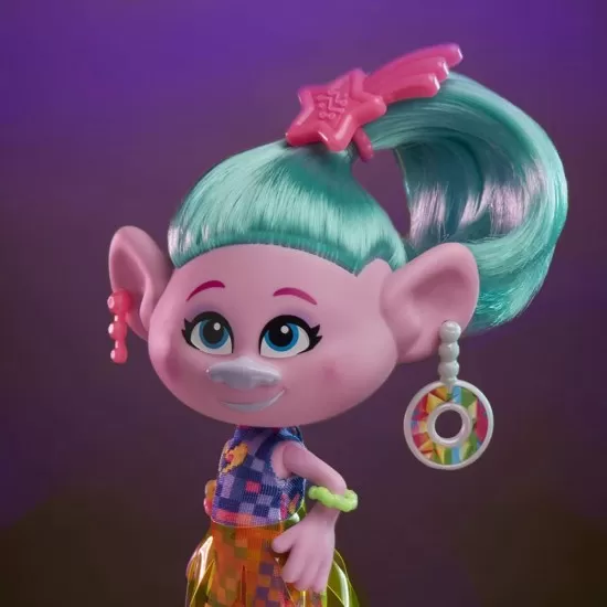 Figurina Trolls Satin Glam Deluxe Fashion Figurina Trolls Satin Glam Deluxe Fashion