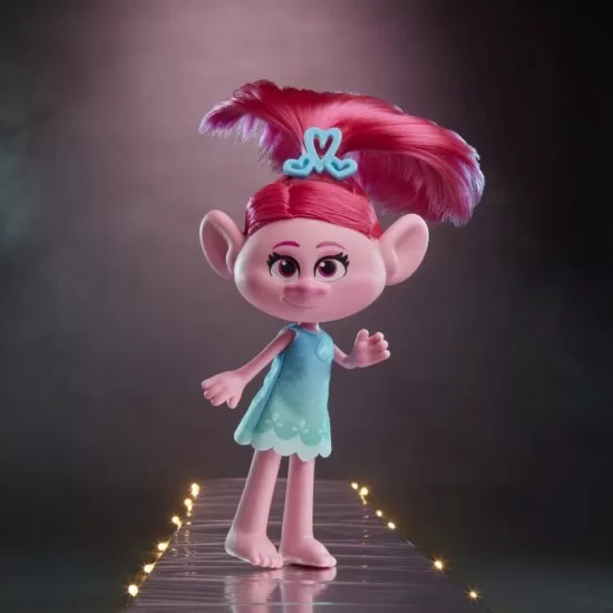 Figurina Trolls Fashion Poppy cu stil Figurina Trolls Fashion Poppy cu stil