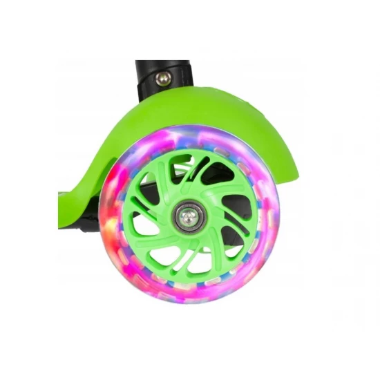 Trotineta Malplay buburuza tip scooter cu 3 roti verde Trotineta Malplay buburuza tip scooter cu 3 roti verde
