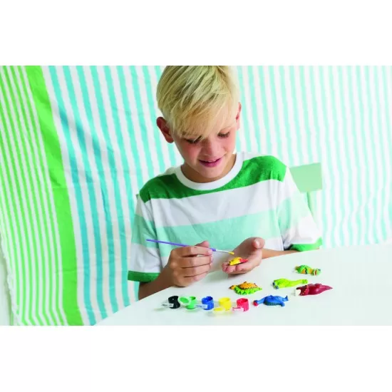 Atelier creativ Modeleaza si picteaza - Dinozaur care straluceste in intuneric Atelier creativ Modeleaza si picteaza - Dinozaur care straluceste in intuneric