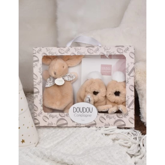 Set Botosei si Jucarie de Plus Iepuras Doudou Bej Set Botosei si Jucarie de Plus Iepuras Doudou Bej