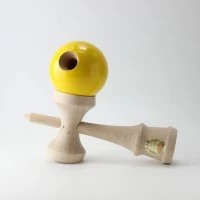 Joc de indemanare din lemn Kendama Ozora 18 cm - Galben