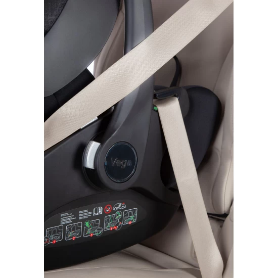 Scaun auto cu inclinare reglabila grupa 0+ Carrello Vega 40-87 cm I-Size Absolute Black Scaun auto cu inclinare reglabila grupa 0+ Carrello Vega 40-87 cm I-Size Absolute Black