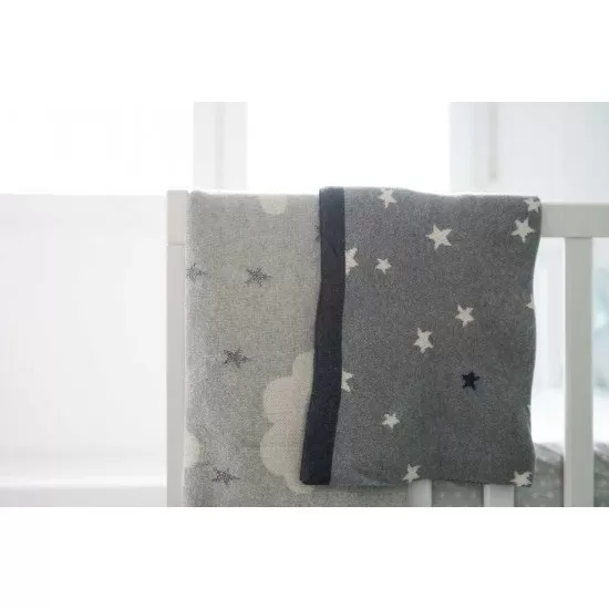 Paturica din bumbac organic cu doua fete 80x100 cm Star Clouds Niu Paturica din bumbac organic cu doua fete 80x100 cm Star Clouds Niu