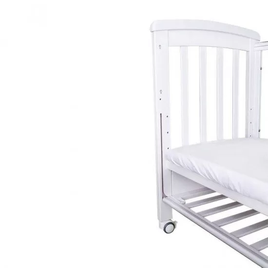 Patut co-sleeping 120x60 cu laterala culisanta si roti Dreamy Plus Alb Treppy Patut co-sleeping 120x60 cu laterala culisanta si roti Dreamy Plus Alb Treppy
