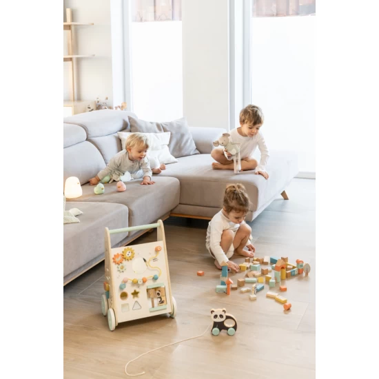 Antemergator Premergator din lemn FSC cu activitati Saro Baby Antemergator Premergator din lemn FSC cu activitati Saro Baby