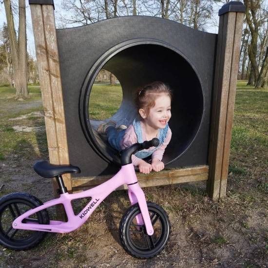 Bicicleta de echilibru fara pedale pentru copii, reglabila si roti Eva, ultra-usoara, Jogo Pink Bicicleta de echilibru fara pedale pentru copii, reglabila si roti Eva, ultra-usoara, Jogo Pink