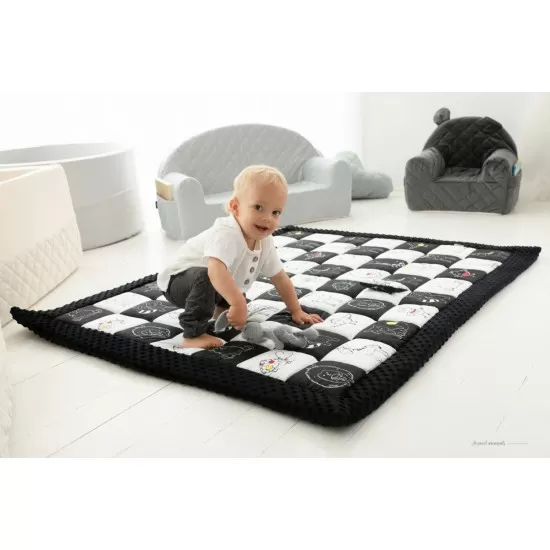 Covor de joaca termoizolant pentru bebe cu activitati senzoriale Contrast 120x140cm Covor de joaca termoizolant pentru bebe cu activitati senzoriale Contrast 120x140cm