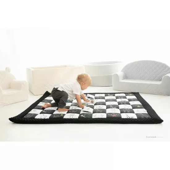 Covor de joaca termoizolant pentru bebe cu activitati senzoriale Contrast 120x140cm Covor de joaca termoizolant pentru bebe cu activitati senzoriale Contrast 120x140cm