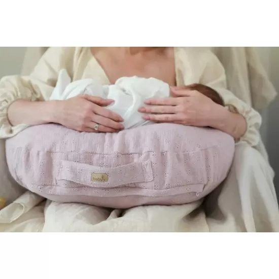 Perna pentru gravide si alaptare, bumbac brodat si umplutura ferma, antialergica, Big cu maner, Roz, BabyLy Perna pentru gravide si alaptare, bumbac brodat si umplutura ferma, antialergica, Big cu maner, Roz, BabyLy