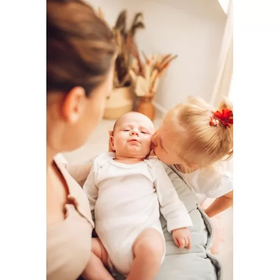 Perna pentru gravide si alaptare, catifea si umplutura antialergica, Big cu buzunare, Sepia Rose, BabySteps Perna pentru gravide si alaptare, catifea si umplutura antialergica, Big cu buzunare, Sepia Rose, BabySteps