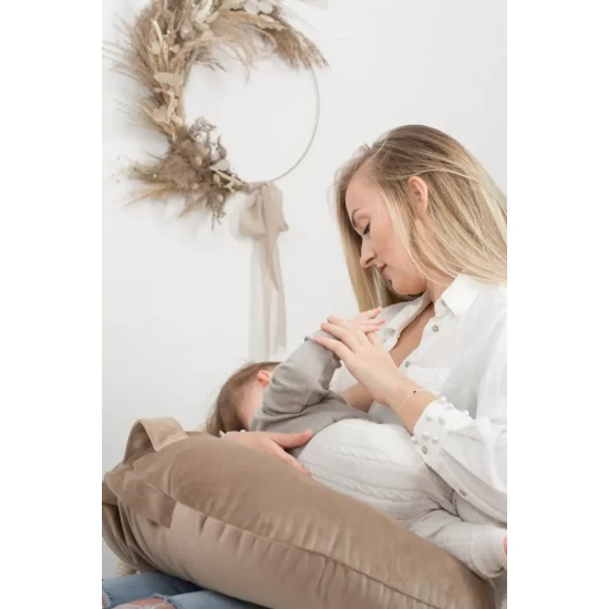 Perna pentru gravide si alaptare, catifea velvet si umplutura ferma, antialergica, Big cu maner, Gri deschis, BabyLy Perna pentru gravide si alaptare, catifea velvet si umplutura ferma, antialergica, Big cu maner, Gri deschis, BabyLy