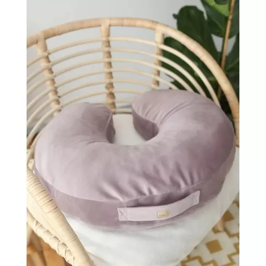 Perna pentru gravide si alaptare, catifea velvet si umplutura ferma, antialergica, Big cu maner, Lila, BabyLy Perna pentru gravide si alaptare, catifea velvet si umplutura ferma, antialergica, Big cu maner, Lila, BabyLy