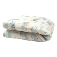 Pilota pentru copii Nature Bamboo by Amy din bambus si umplutura hipoalergenica BabySoft, Nori calatori, 70x65cm