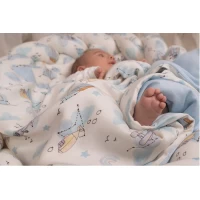 Pilota pentru copii Nature Bamboo by Amy din bambus si umplutura hipoalergenica BabySoft, Nori calatori, 70x65cm