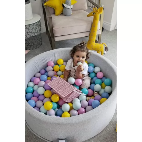 Piscina uscata cu 250 de bile (Babyblue, Mint, Pastel roz, Lila) MeowBaby Rainbow 90x30 cm Gri deschis Piscina uscata cu 250 de bile (Babyblue, Mint, Pastel roz, Lila) MeowBaby Rainbow 90x30 cm Gri deschis