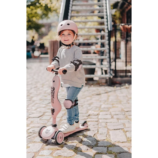 Set de protectie Scoot and Ride, genunchiere si cotiere, marime S, Rose Set de protectie Scoot and Ride, genunchiere si cotiere, marime S, Rose