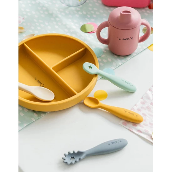Set diversificare bebelusi, silicon alimentar premium, 4 piese, farfurie sectionata, lingurita, furculita, cana, Food and Fun, Mint Set diversificare bebelusi, silicon alimentar premium, 4 piese, farfurie sectionata, lingurita, furculita, cana, Food and Fun, Mint