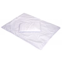 Set pilota 135 x 100 cm si perna 40 x 60 cm pentru copii, bumbac satin premium si umplutura hipoalergenica BabySoft, Alb