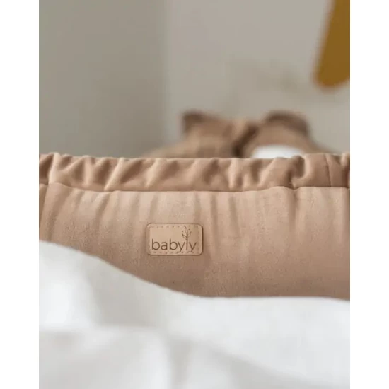 Suport de dormit Babynest Premium Bumbac Organic si Catifea Bej cu Funda by BabyLy, 80x50 cm