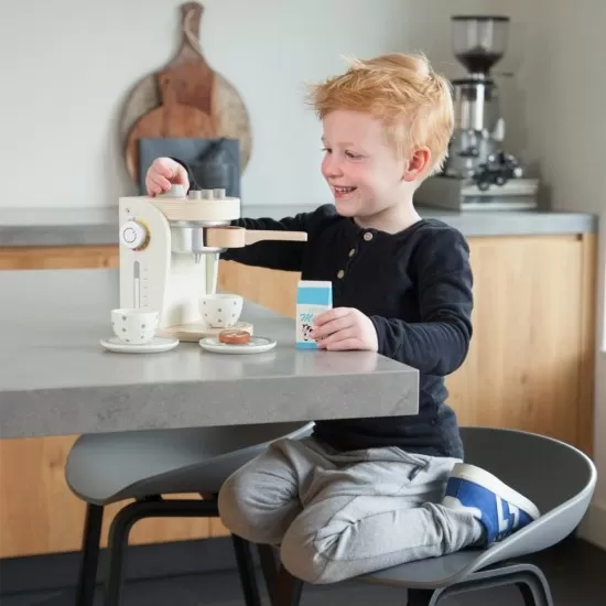 Jucarie din lemn Cafetiera New Classic Toys