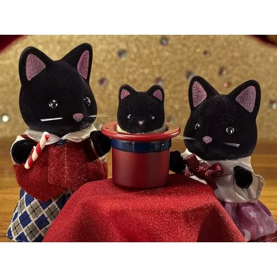 Figurine Sylvanian Families - Familia Pisicutelor Negre Figurine Sylvanian Families - Familia Pisicutelor Negre