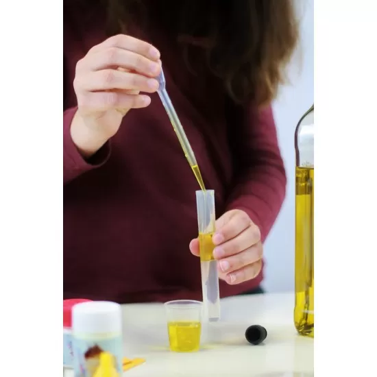 Se educativ Laboratorul de chimie - 150 de experimente Se educativ Laboratorul de chimie - 150 de experimente