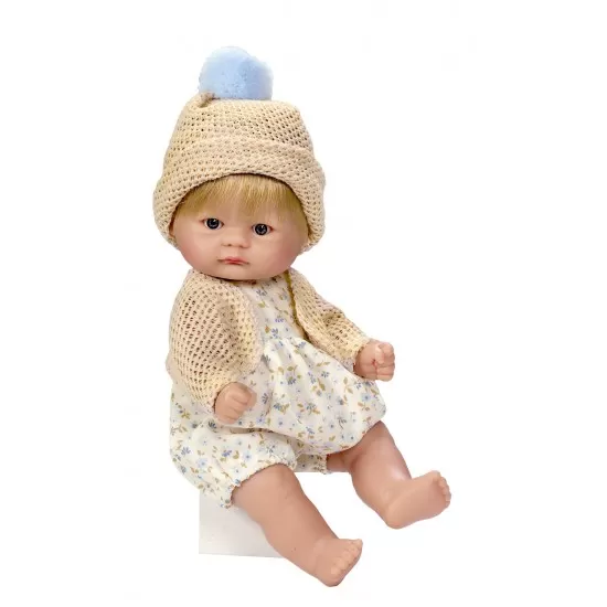Papusa Bomboncin cu caciulita bej 20 cm Papusa Bomboncin cu caciulita bej 20 cm