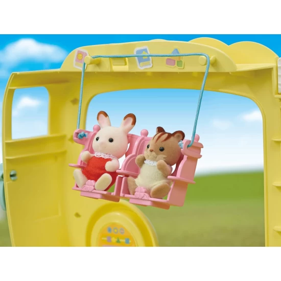Set de joaca Sylvanian Families - Autobuz Curcubeu