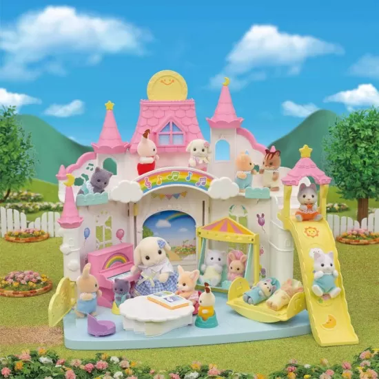 Set Sylvanian Families - Loc de joaca Castel Culori Vesele