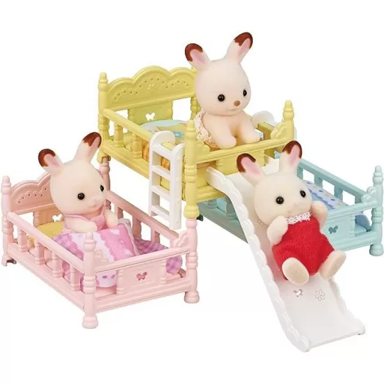 Set de joaca Sylvanian Families - Patuturi supraetajate triple Set de joaca Sylvanian Families - Patuturi supraetajate triple