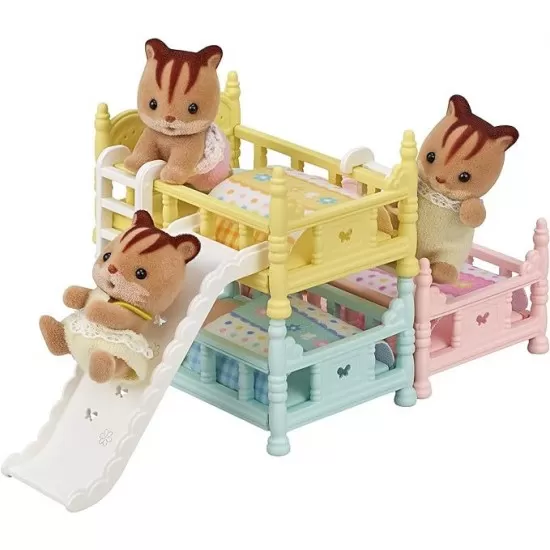 Set de joaca Sylvanian Families - Patuturi supraetajate triple Set de joaca Sylvanian Families - Patuturi supraetajate triple