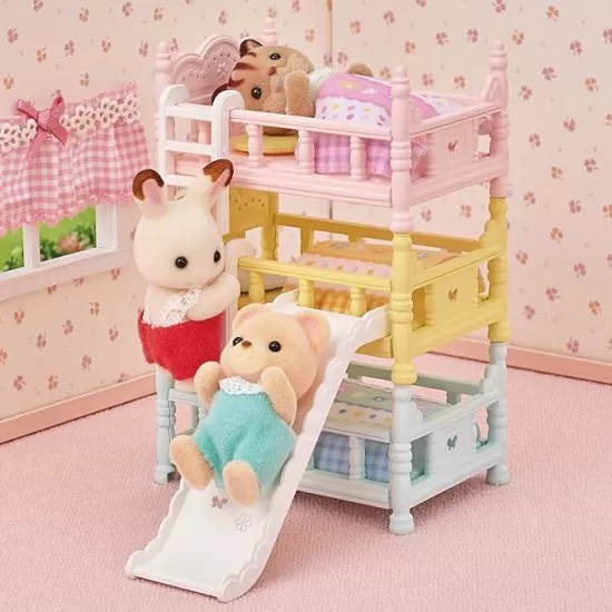 Set de joaca Sylvanian Families - Patuturi supraetajate triple Set de joaca Sylvanian Families - Patuturi supraetajate triple