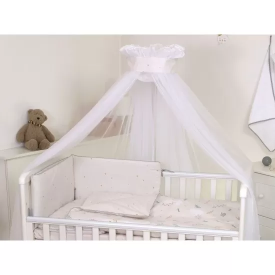Baldachin din tul pentru patut bebe Airy Beige, 160 x 600 cm, suport prindere inclus Baldachin din tul pentru patut bebe Airy Beige, 160 x 600 cm, suport prindere inclus
