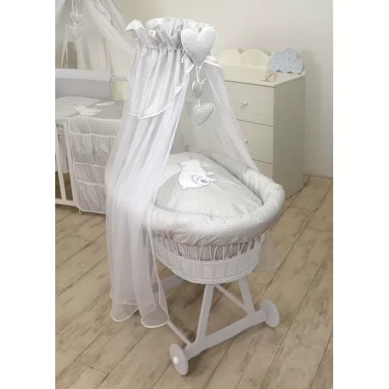 Cos bebe cu suport pe roti cu saltea, lenjerie si baldachin Bear Heart Grey Cos bebe cu suport pe roti cu saltea, lenjerie si baldachin Bear Heart Grey