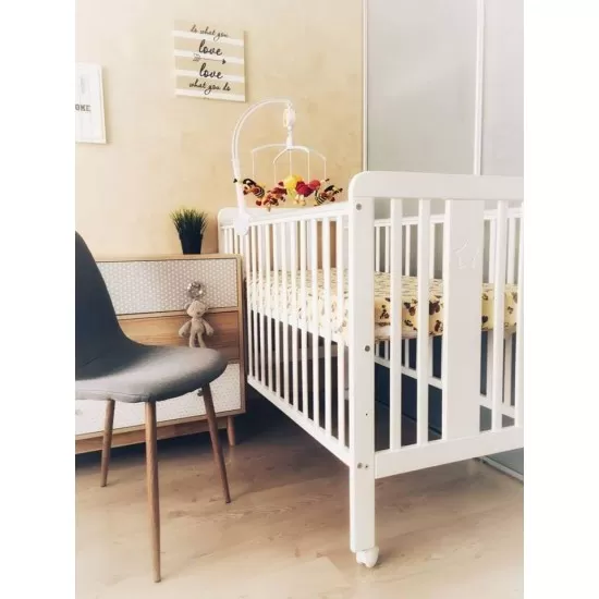 Patut din lemn masiv pentru bebe Star Baby Alb 120 x 60 cm Patut din lemn masiv pentru bebe Star Baby Alb 120 x 60 cm