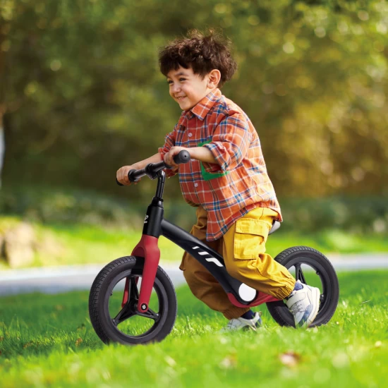 Bicicleta de echilibru pentru copii Hape rosie Bicicleta de echilibru pentru copii Hape rosie