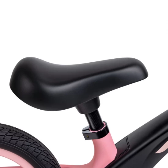 Bicicleta de echilibru pentru copii Hape roz Bicicleta de echilibru pentru copii Hape roz