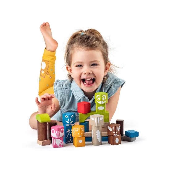 Set cuburi din lemn cu imprimeu colorat Woodyland 26 piese Set cuburi din lemn cu imprimeu colorat Woodyland 26 piese